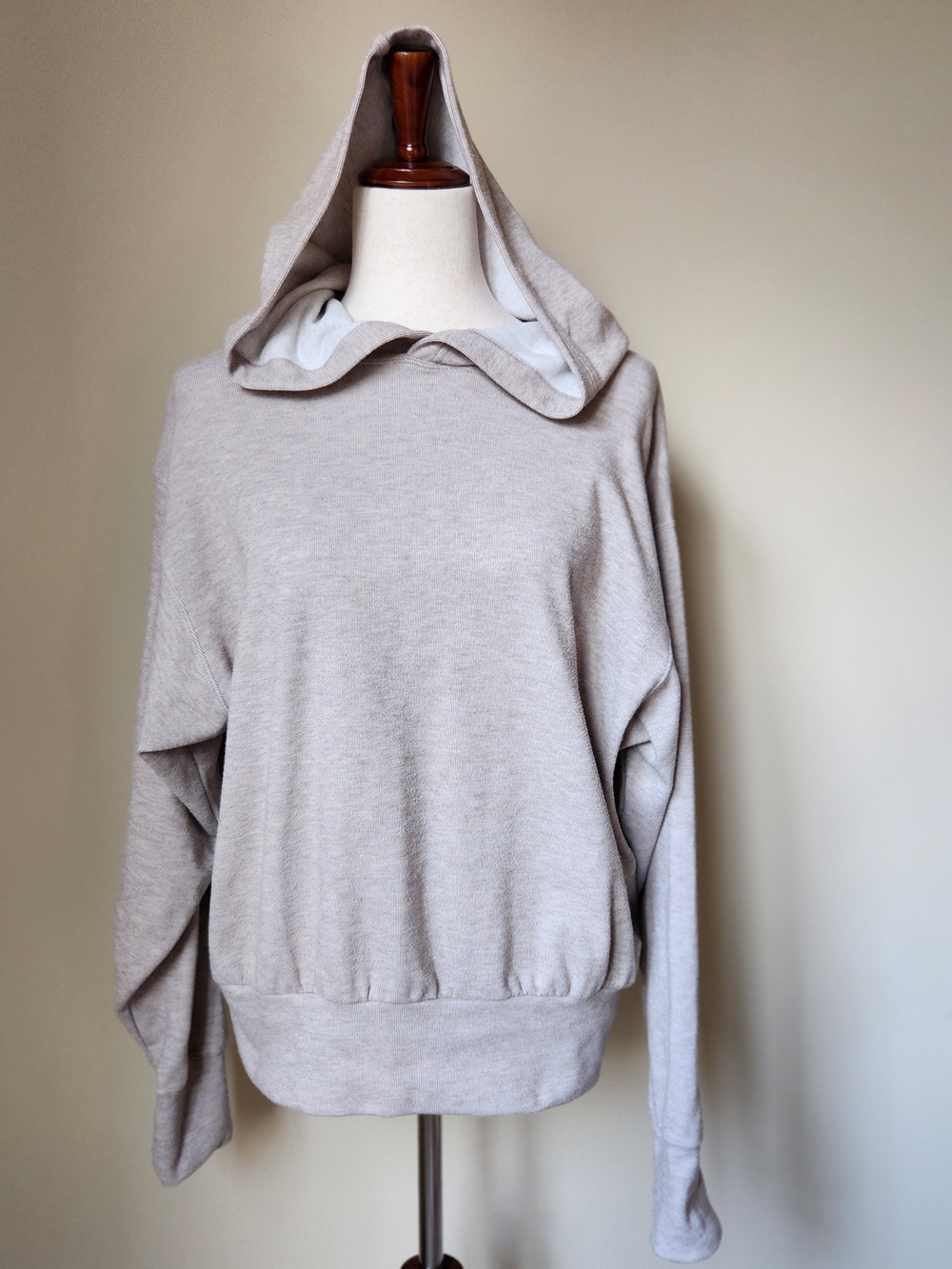 Evereve Beige Fine TheNeutral Hooded Women's Sweater - Lightweight Cozy Pullover